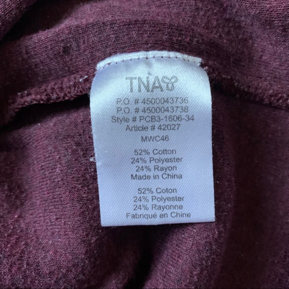 Aritzia TNA Burgundy Top - Picture 6 of 6